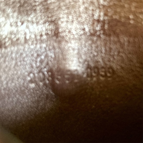 🤎🧨GUCCI Key Ring Case Brown Embossed Leather Micro Guccissima Gold Heart - Picture 10 of 11